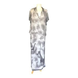 Breeze by Dorothy Schoelen Two Piece Set Safari Giraffe Print Top & Skirt Medium